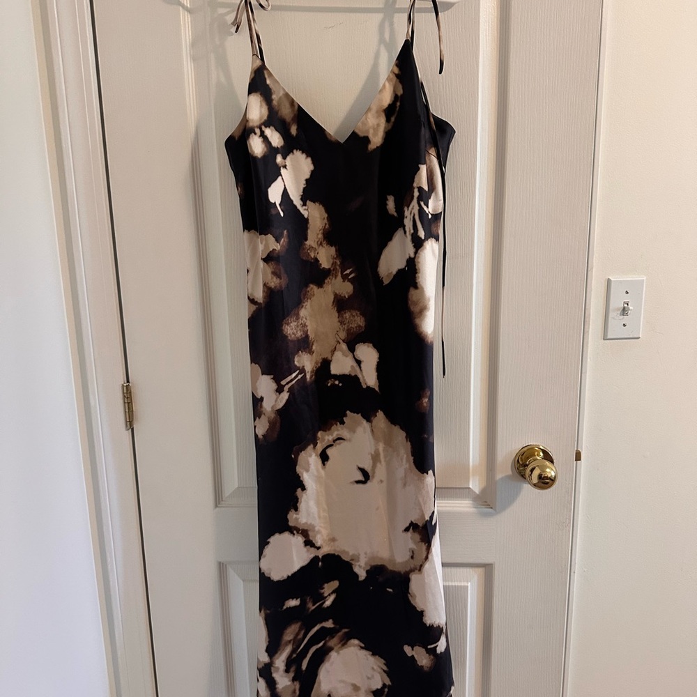 Park & Fifth Black and Cream Abstract Slip Midi Dress